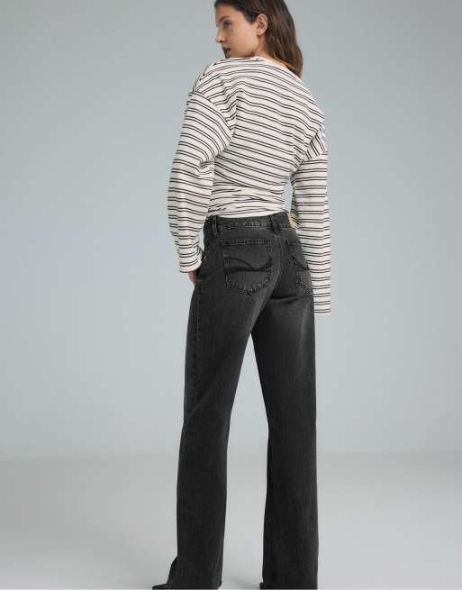 Stradivarius Petite low-rise straight-leg jeans with hammer waistband in black denim washed effect, 3 of 7