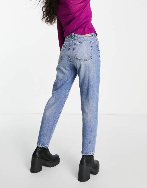 Stradivarius Petite – Mellanblå mom jeans i vintagestil, 3 av 4