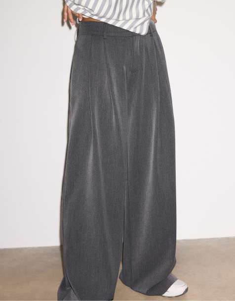 Stradivarius Petite – Mörkgrå finbyxor med vida ben och sydda veck - view 1