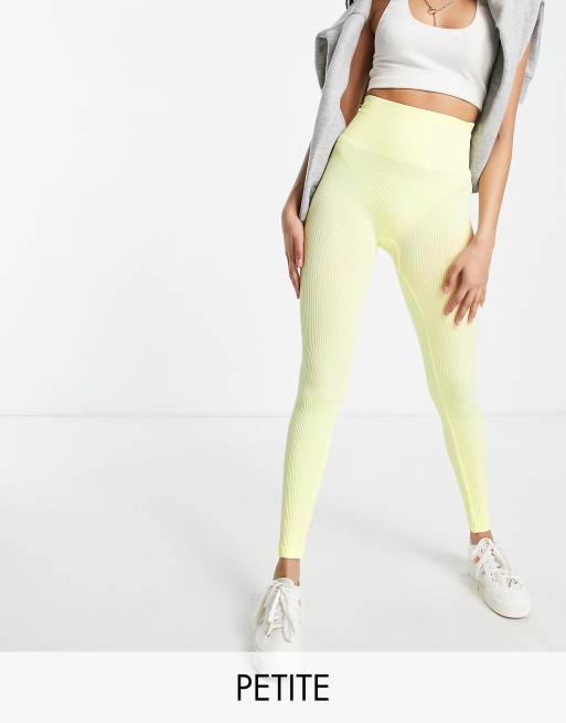 Stradivarius Petite – Nahtlose, gerippte Leggings in Zitronengelb