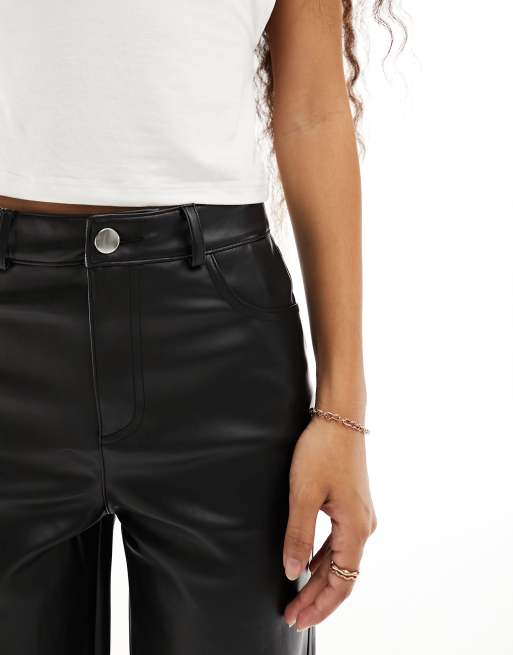 Stradivarius Petite - Pantalon droit en similicuir - Noir , 2 de 5