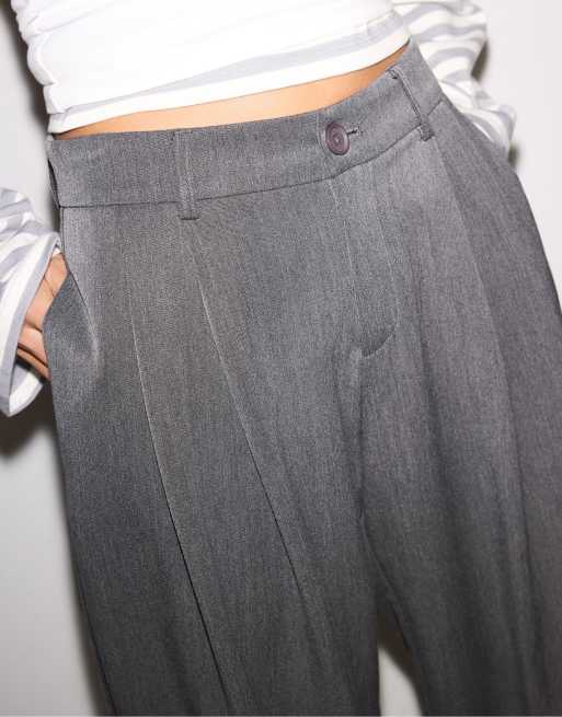 Stradivarius Petite - Pantaloni eleganti a fondo ampio con pinces grigio scuro, 3 di 4