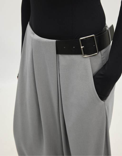 Stradivarius Petite pantaloni eleganti con pince e cintura grigi, 4 di 6