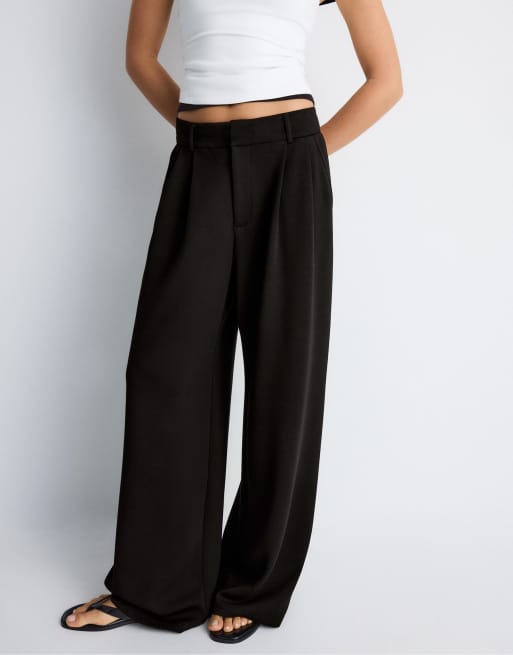 Stradivarius Petite - Pantaloni eleganti morbidi al tatto neri, 2 di 4