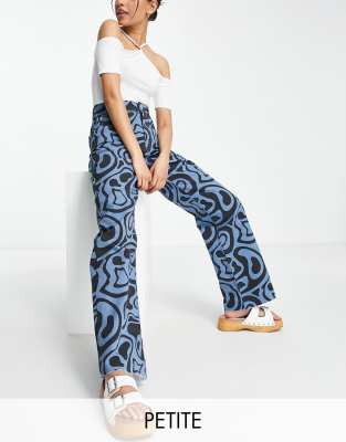 Stradivarius Petite printed dad jeans in blue retro print