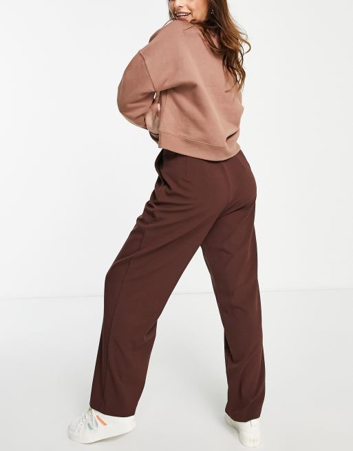 Stradivarius Petite - Ruimvallende dad broek met wijde pijpen in chocoladebruin, 2 van 4