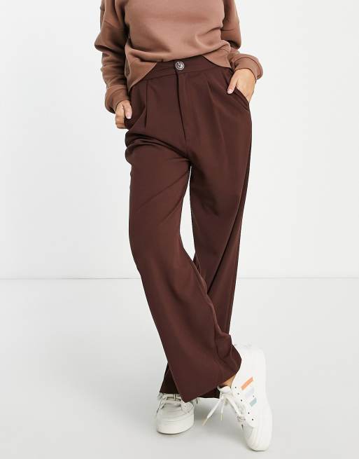 Stradivarius Petite - Ruimvallende dad broek met wijde pijpen in chocoladebruin, 4 van 4