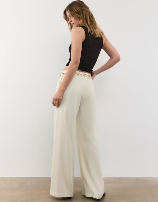 Stradivarius Petite satin trousers with darts and chain in ecru, 4 of 4