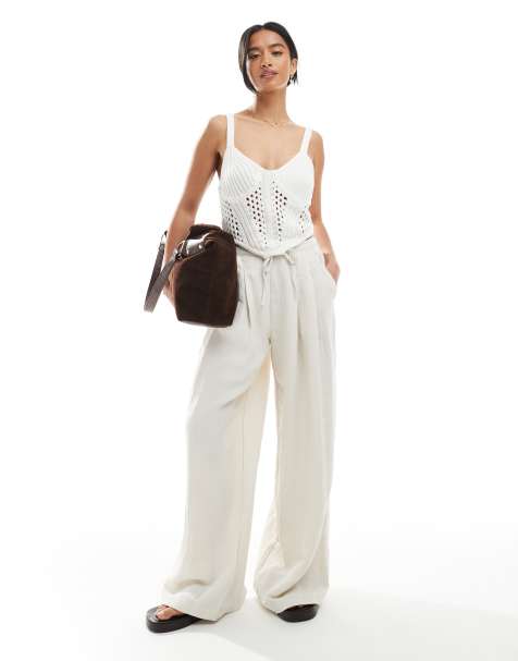 Stradivarius Petite – Schlupfhose in Beige mit weitem Bein - view 1