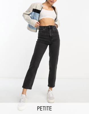 Stradivarius Petite - Schmal geschnittene Mom-Jeans mit Stretch, in Schwarz-Black