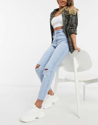 stradivarius petite slim mom jean with stretch in blue