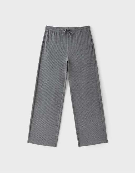 Stradivarius Petite soft-touch ribbed trousers in dark grey, 6 of 7