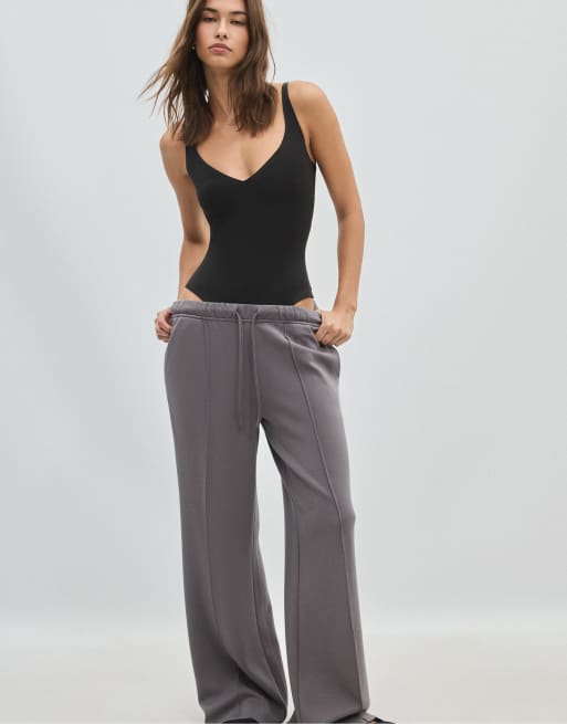 Stradivarius Petite soft-touch wide-leg jogger trousers with front seam detail in grey, 5 of 7