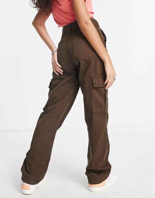 Stradivarius Petite – STR – Cargohose in verwaschenem Braun mit geradem Bein, 2 von 4