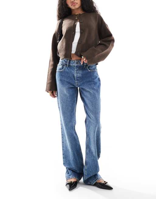Stradivarius Petite - STR - Jeans met rechte pijpen in middenblauw
