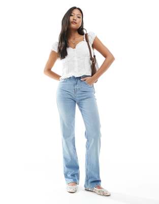 Petite Straight Leg Jean In Medium Wash Blue