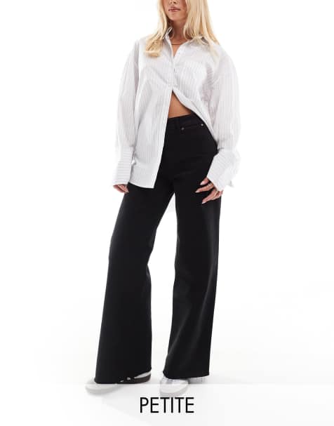 Stradivarius Petite straight leg jeans in black - view 1