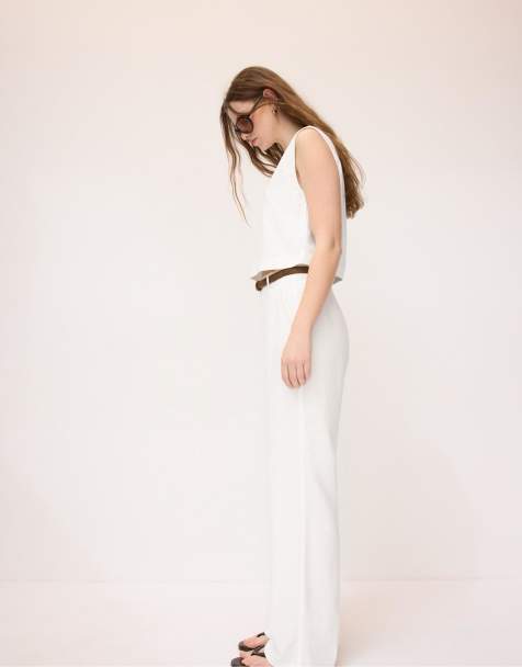 Stradivarius Petite straight-leg linen-effect trousers with belt in ecru - view 1