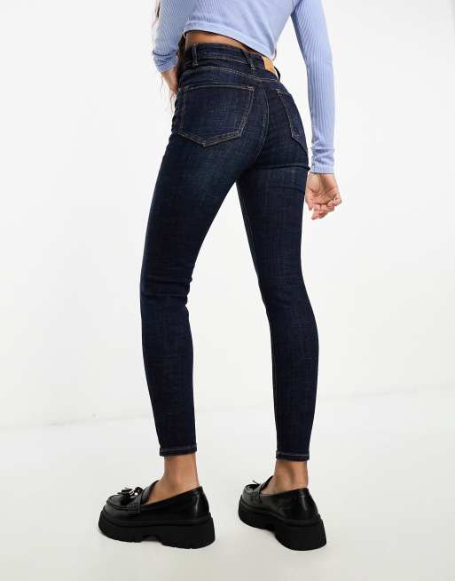 Stradivarius Petite super high waist skinny jeans in dark blue, 4 of 5