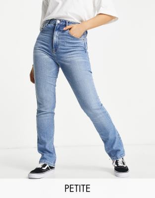 Stradivarius Petite vintage fit straight jeans in medium wash-Blues