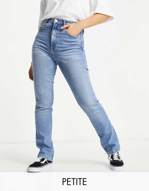 Classic Straight Fit Women's Jeans - Medium Wash