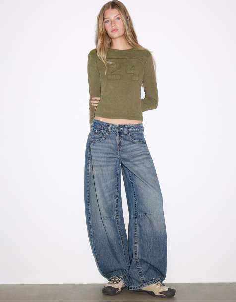 Stradivarius Placement embroidery t-shirt in khaki - view 1