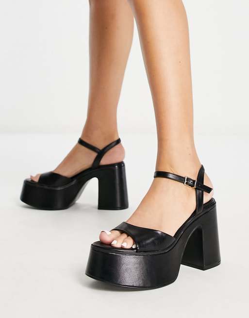 Stradivarius platform heeled sandals in black ASOS