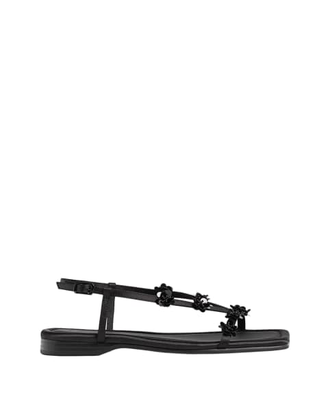 Stradivarius - Platte sandalen met bloemen in zwart - view 1