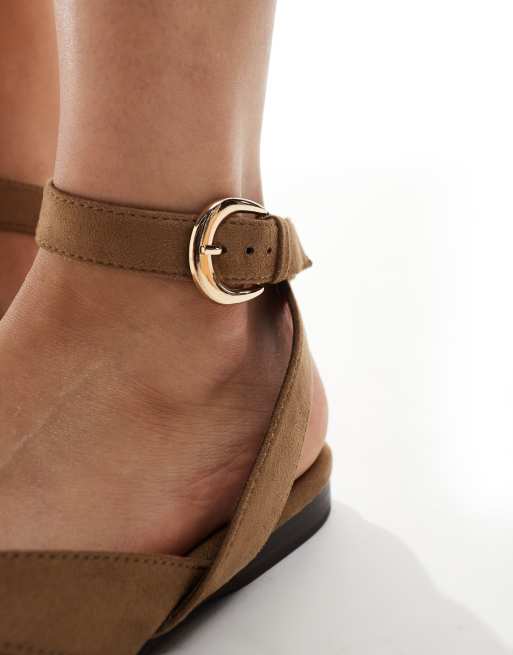 Stradivarius - Platte sandalen van imitatiesuède met bandjes in bruin, 3 van 4