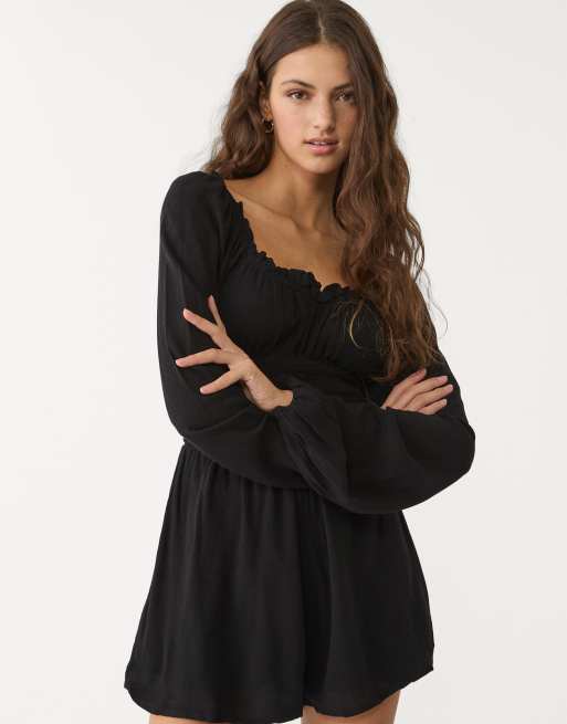 Stradivarius - Playsuit met lange mouwen en gesmokte taille in zwart, 3 van 4