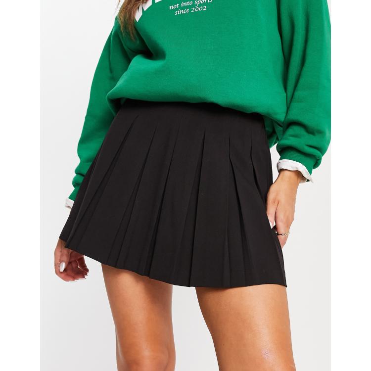 https://images.asos-media.com/products/stradivarius-pleated-mini-skirt-in-black/204048245-1-black?$n_750w$&wid=750&hei=750&fit=crop