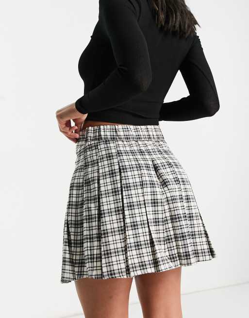 Black check tennis skirt hotsell