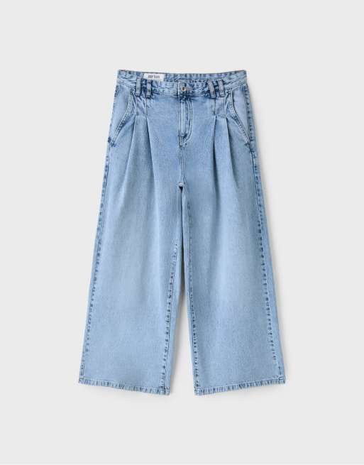 Stradivarius plisserade jeans med vida ben i mellanljus ljusblå denim, 5 av 6