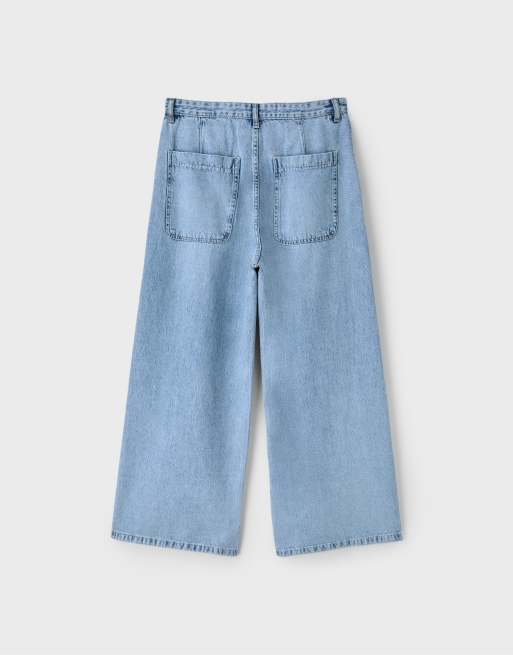 Stradivarius plisserade jeans med vida ben i mellanljus ljusblå denim, 6 av 6