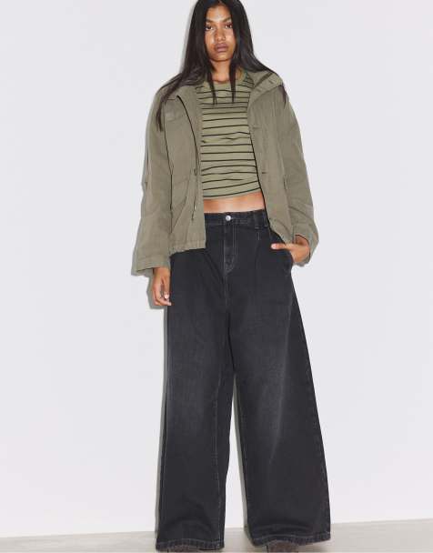 Stradivarius plisserade jeans med vida ben i svart denim med tvättad effekt - view 1