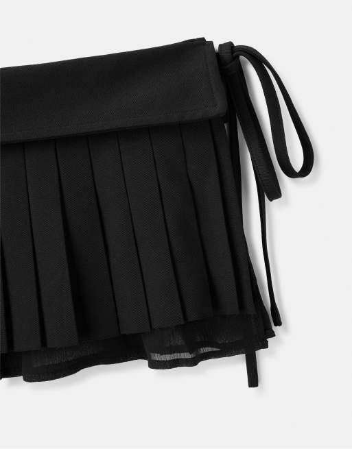 Stradivarius Plissierter Rockgürtel in Schwarz, 2 von 3