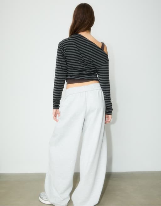 Stradivarius plush barrel trousers in grey melange, 4 of 5