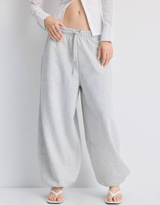 Stradivarius Plush jogger trousers with stoppers in grey melange, 2 of 5