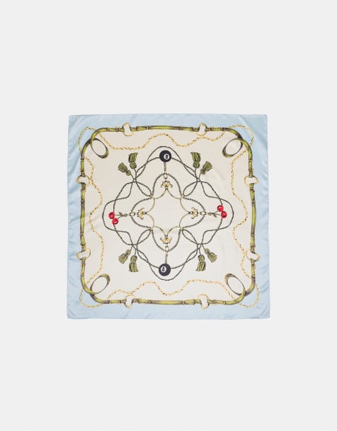 Stradivarius Pom-pom scarf in ecru