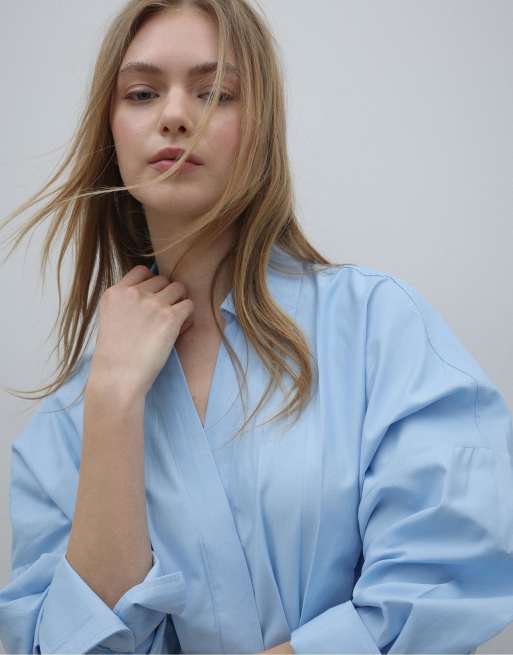 Stradivarius – Popeline-Hemdbluse in Himmelblau mit Faltendetails, 4 von 7