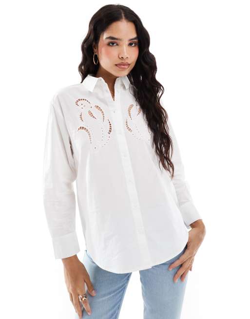 Stradivarius - Poplin overhemd met geborduurde details in wit