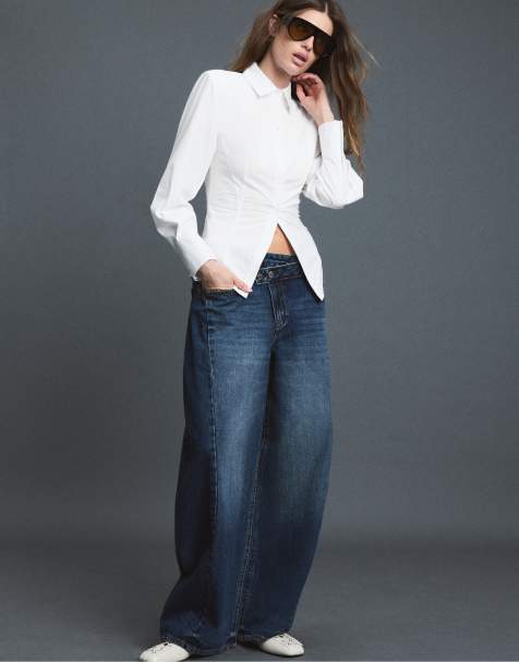Stradivarius Poplin shirt with padded shoulders in white - view 1