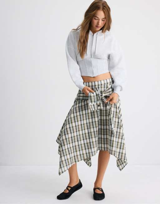 Stradivarius Printed shirt-sleeve detail midi skirt in khaki, 5 of 7