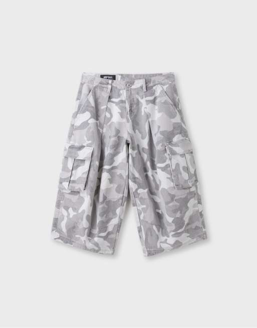 Stradivarius Printed twill bermuda shorts in grey, 6 of 7