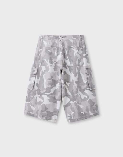 Stradivarius Printed twill bermuda shorts in grey, 7 of 7