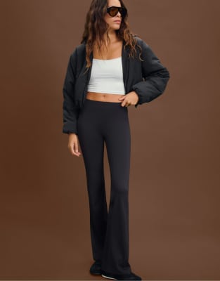 Stradivarius Puffer Jacket With Puff Sleeves In Black