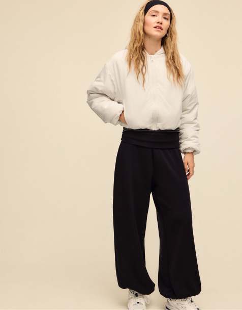 Stradivarius Puffer jacket with puff sleeves in ecru - view 1