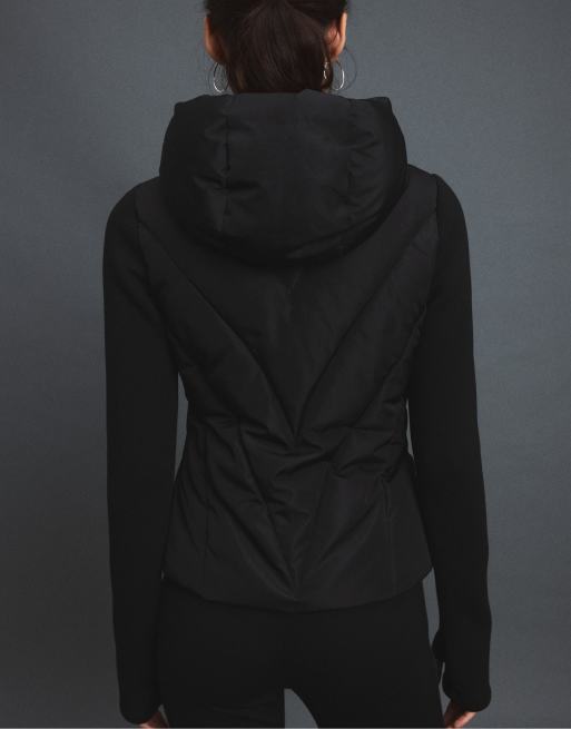 Stradivarius pufferjacka med neoprenliknande ärmar i svart, 3 av 6