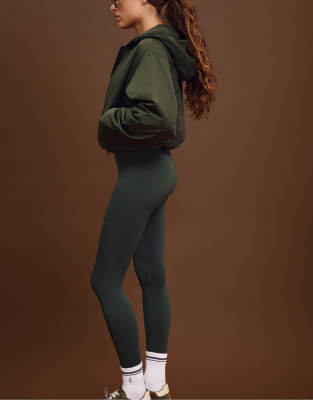 Stradivarius - Pufferjacke in Grün mit Puffärmeln