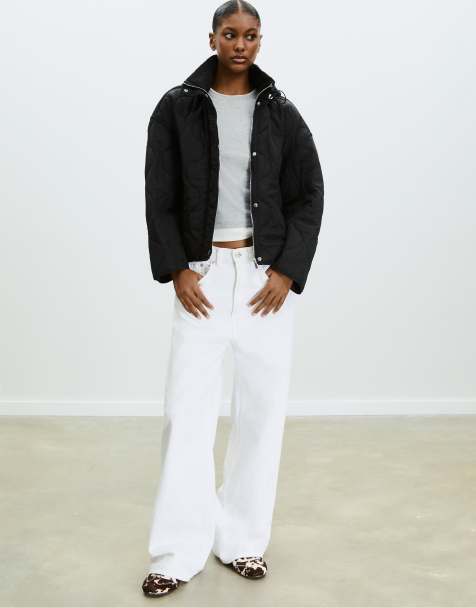 Stradivarius – Pufferjacke in Schwarz mit Kapuze - view 1